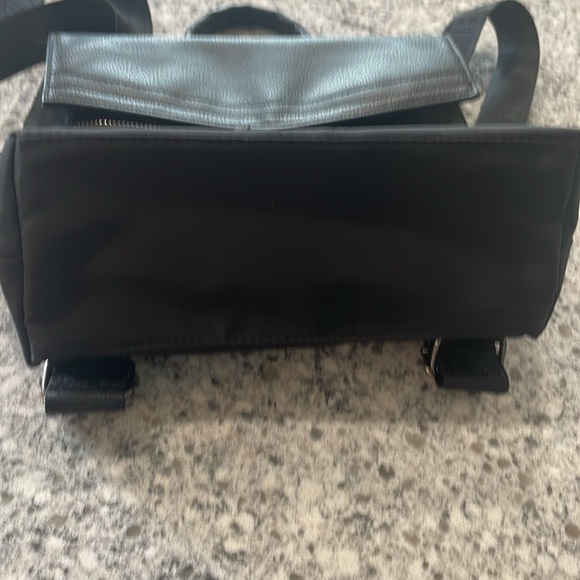 Botkier New York Black "Trigger" Backpack Purse - Picture 5 of 9